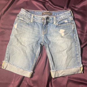 HOLLISTER BERMUDA SHORTS